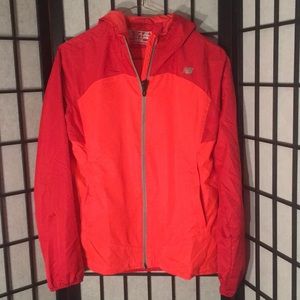New balance windbreaker